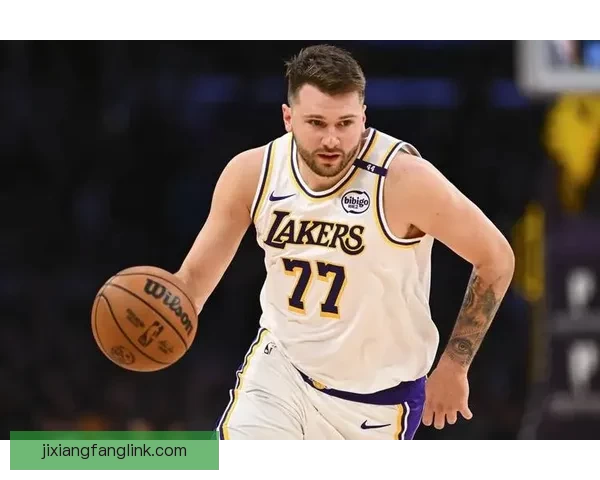 东契奇因16次技术犯规被NBA处罚无薪禁赛损失超二十六万美元 东契奇因16次技术犯规被NBA处罚无薪禁赛损失超二十六万美元